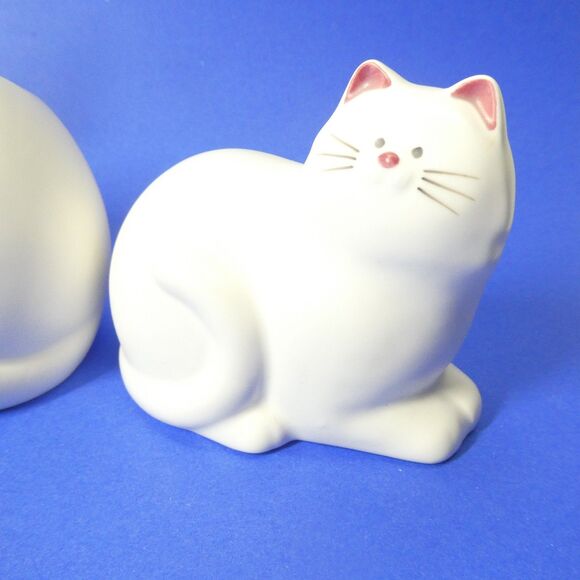 3 White Cat Figurines Bank Vase Takahashi Japan Ceramic Vintage 1980s - Picture 2 of 12